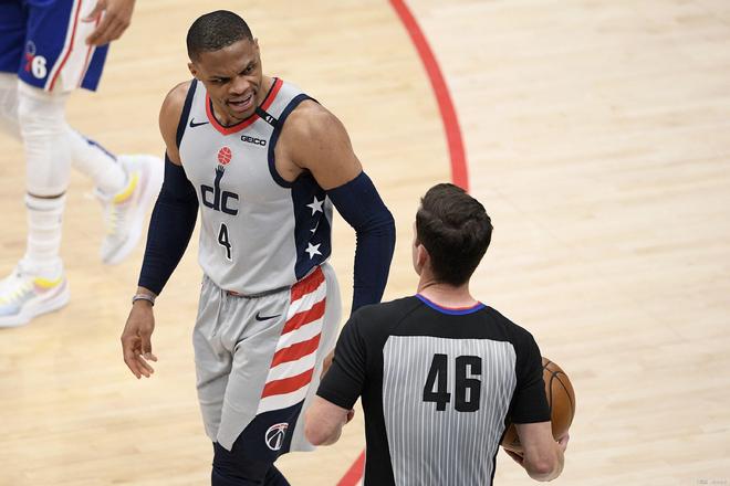 队再攀高峰 队再攀高峰